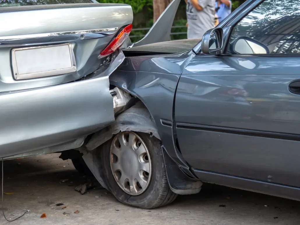 THE DIFFERENCE BETWEEN FENDER AND BUMPER REPAIR
